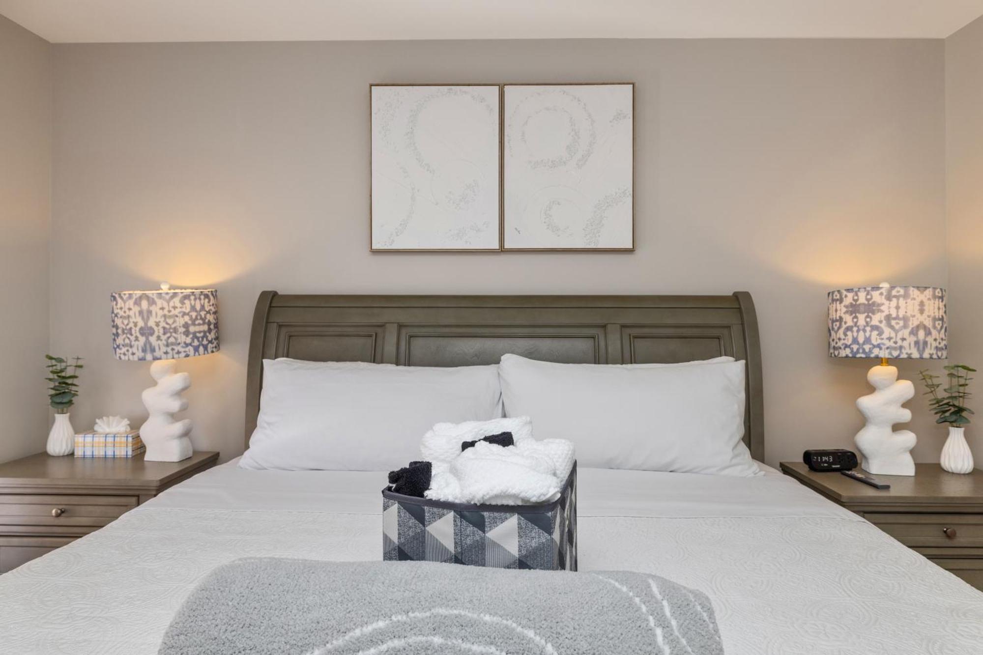 King And Queen Beds With A Gourmet Kitchen Charlotte